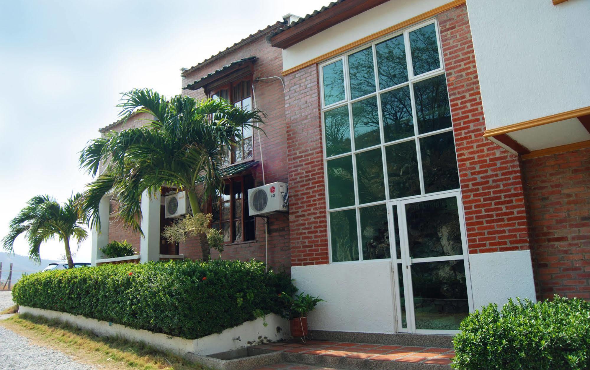 Brisas Marinas 酒店